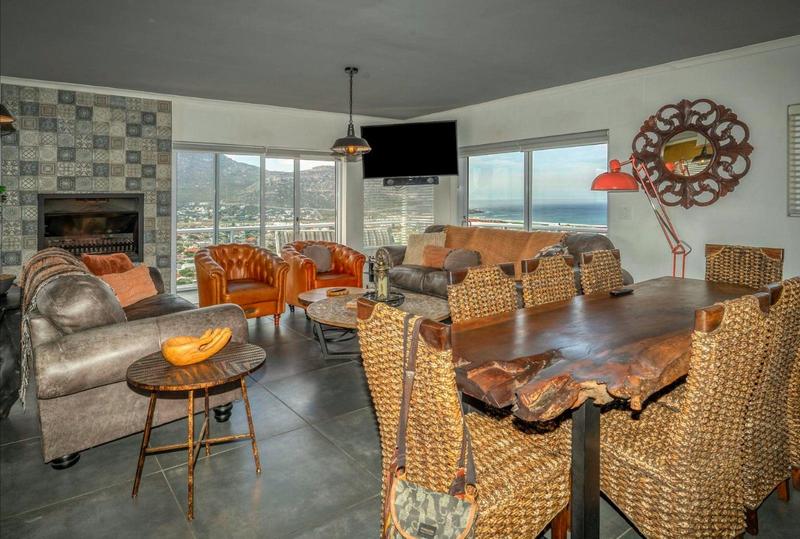 5 Bedroom Property for Sale in Fish Hoek Western Cape